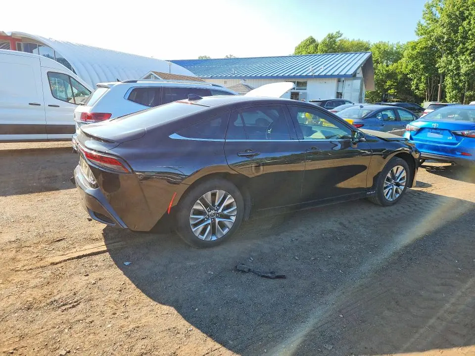 2022 TOYOTA MIRAI XLE  