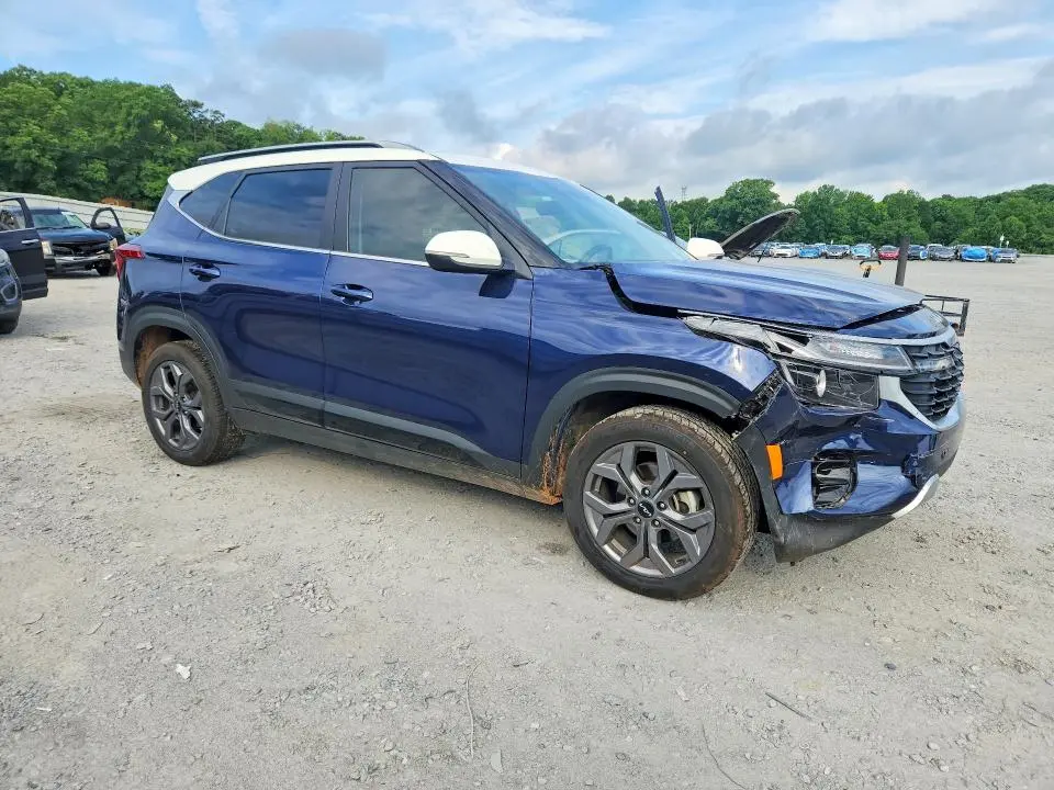 2024 KIA SELTOS S  
