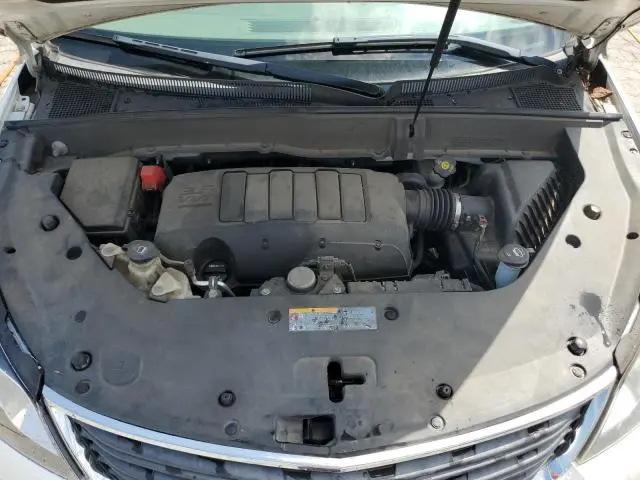 2014 CHEVROLET TRAVERSE LS  