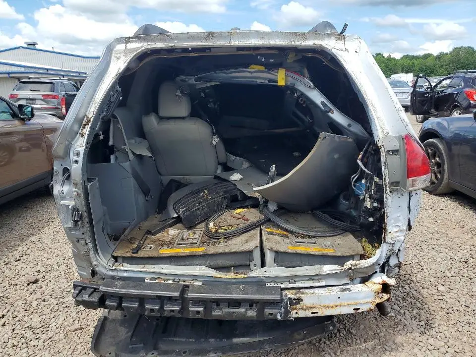 2011 TOYOTA SIENNA XLE 7-PASSENGER  