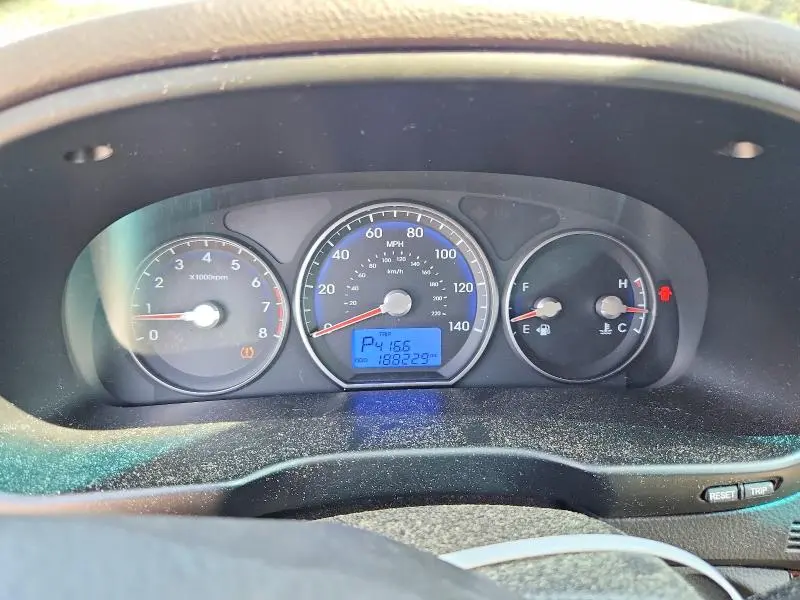 2012 HYUNDAI SANTA FE GLS  