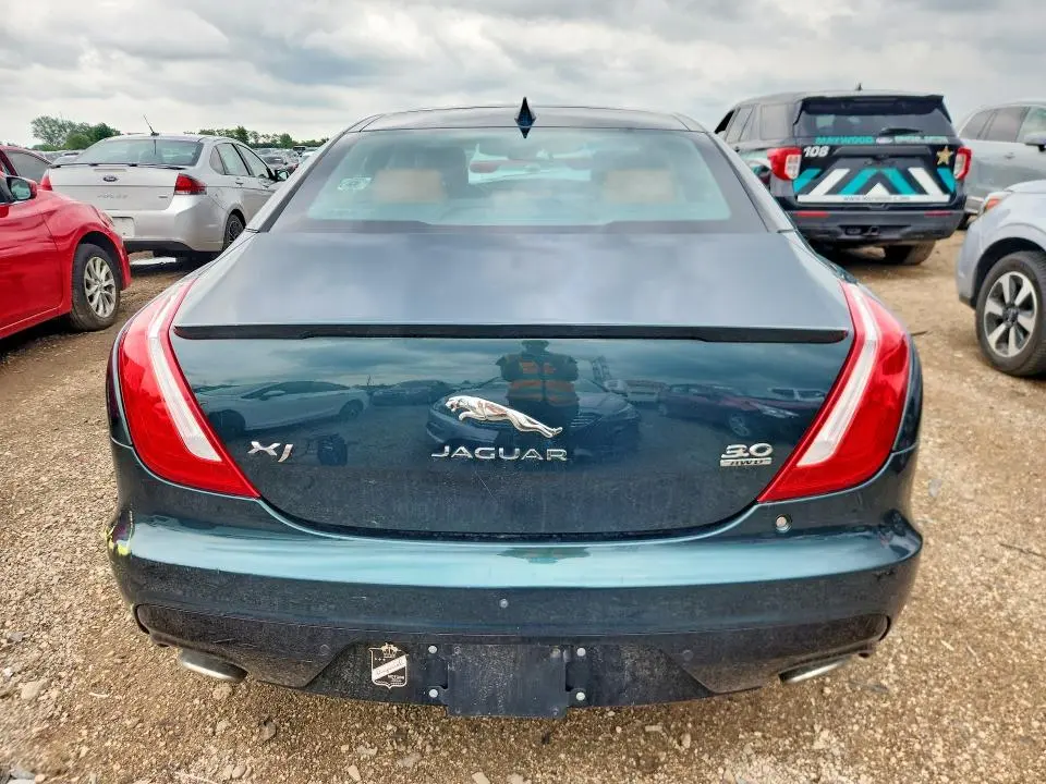 2017 JAGUAR XJ   