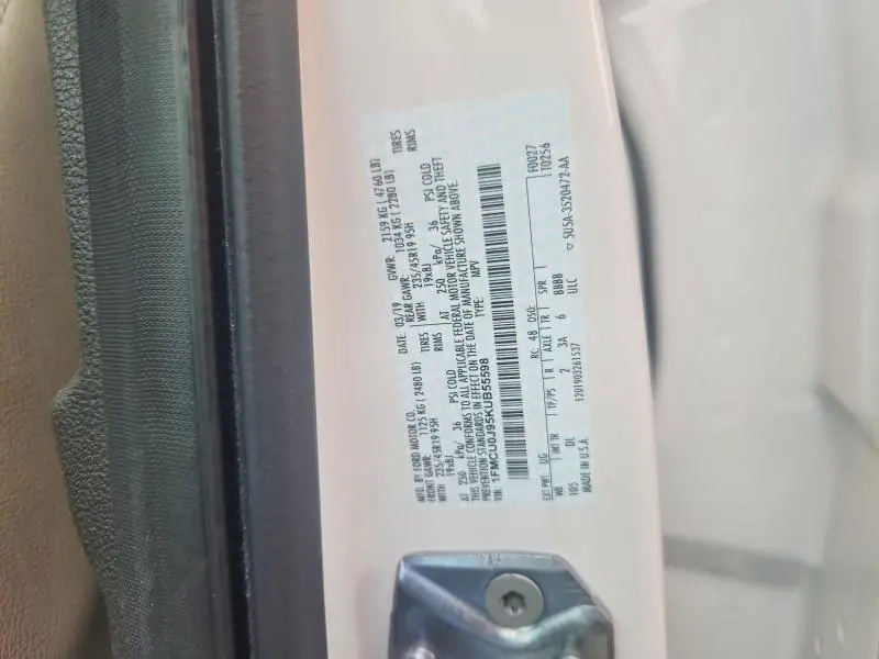2019 FORD ESCAPE TITANIUM  