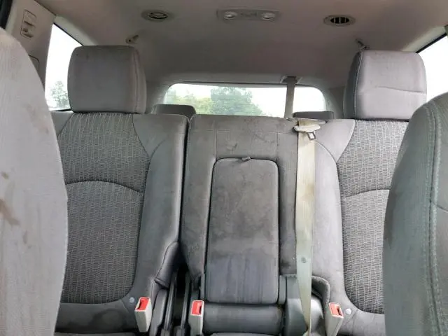 2016 CHEVROLET TRAVERSE LS  