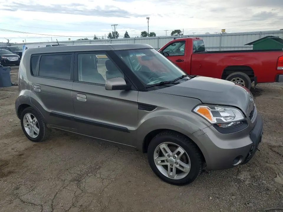 2010 KIA SOUL +  