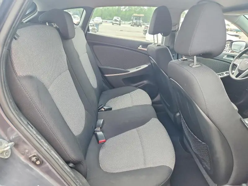 2012 HYUNDAI ACCENT GS  