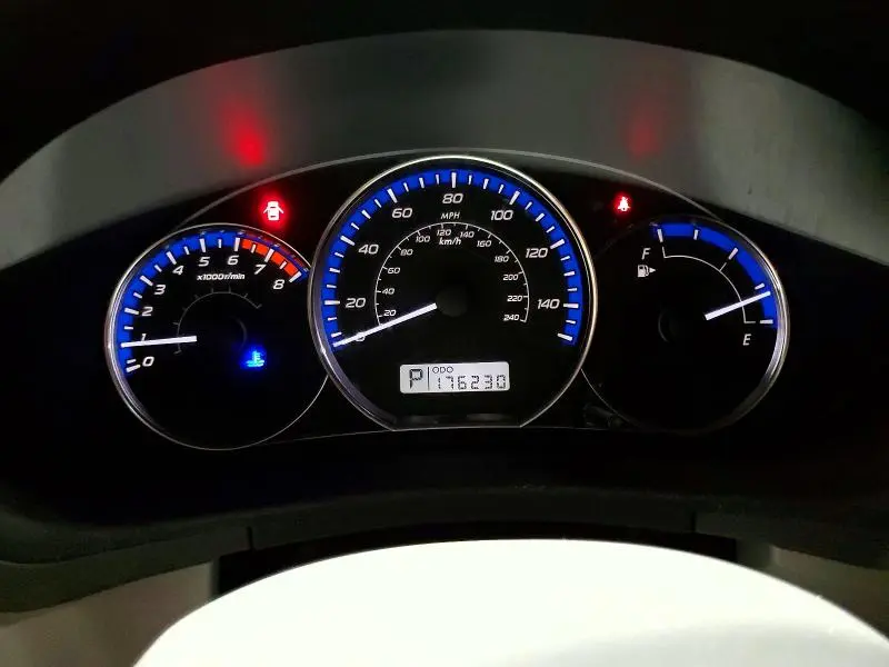 2010 SUBARU FORESTER XS  
