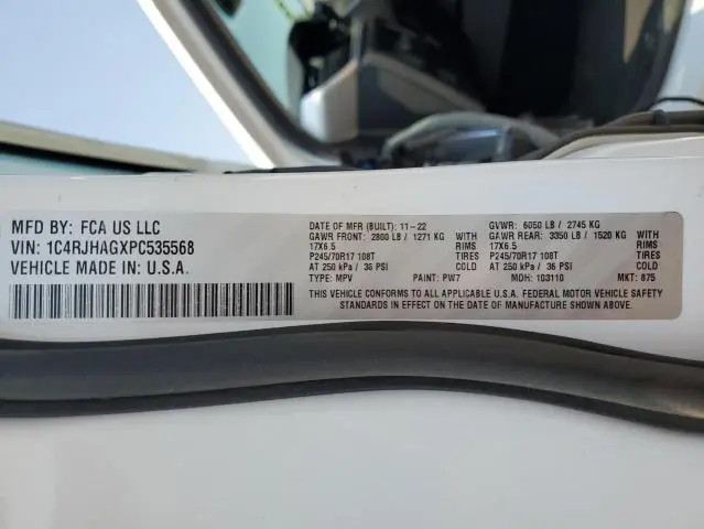 2023 JEEP GRAND CHEROKEE LAREDO  