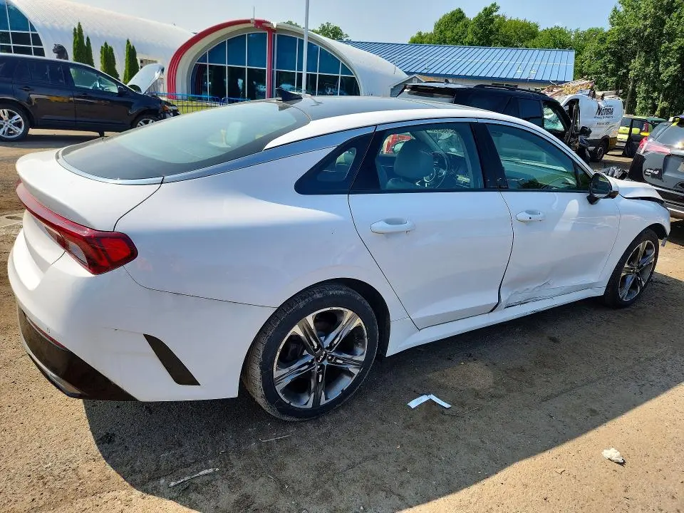 2022 KIA K5 EX  