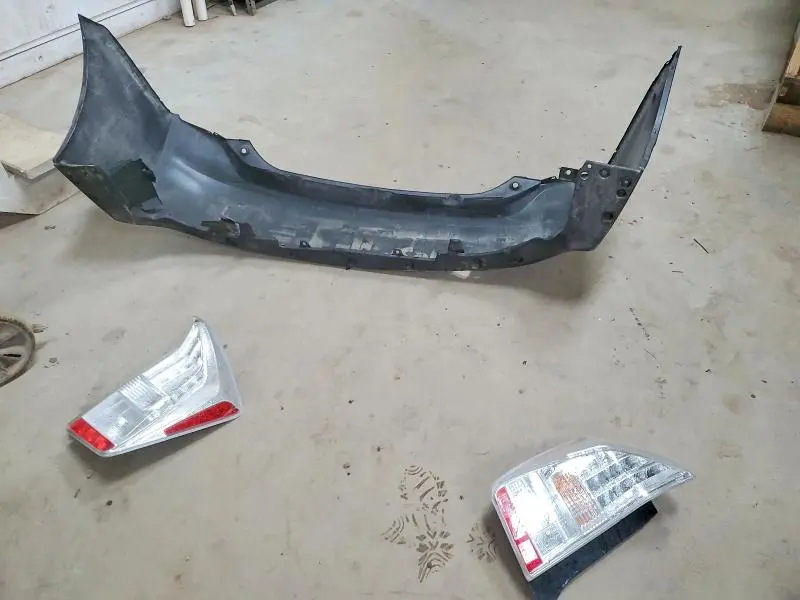 2010 TOYOTA PRIUS III  