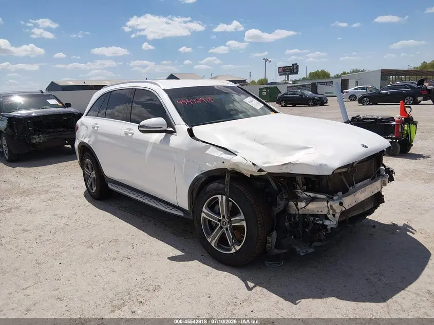 2018 MERCEDES-BENZ GLC 300  