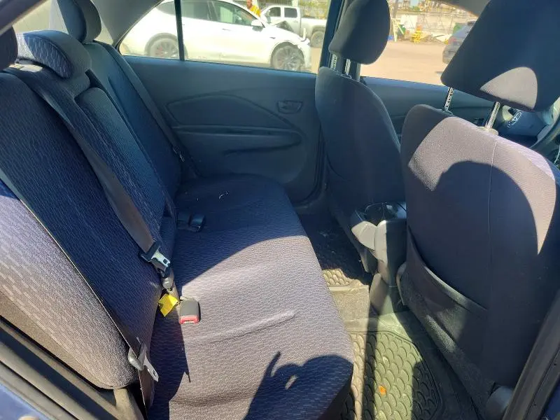 2011 TOYOTA YARIS BASE  