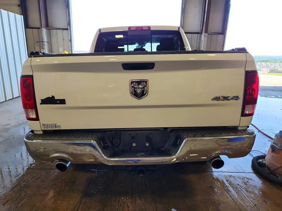 2017 RAM 1500 SLT  