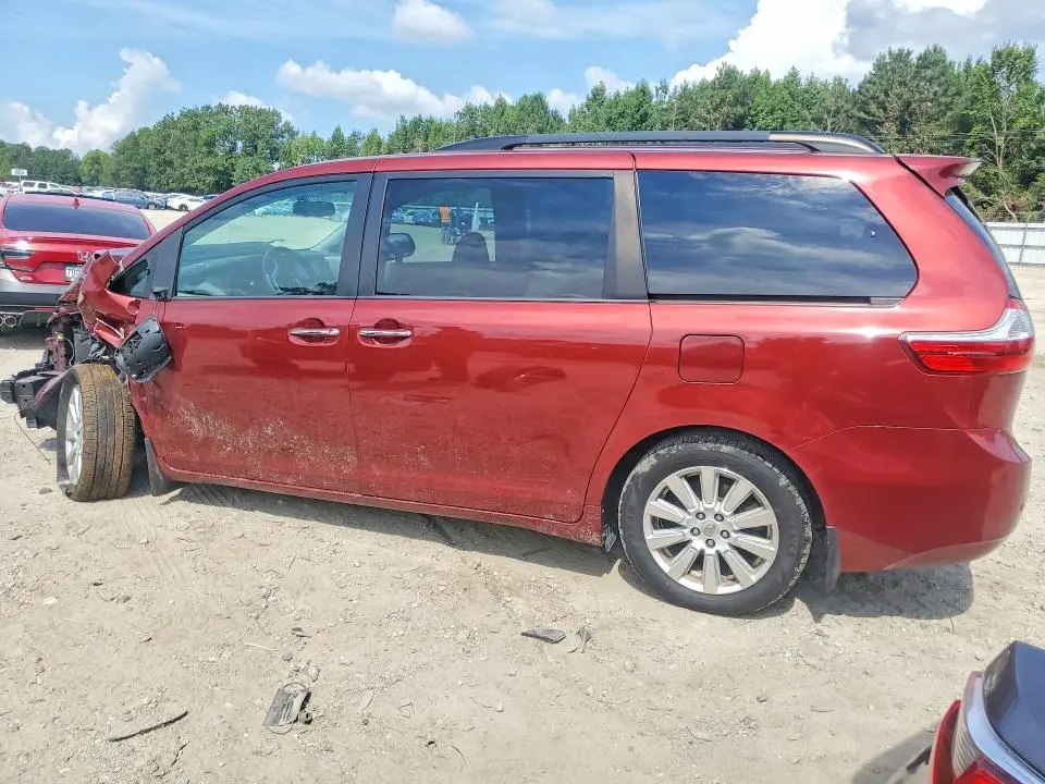 2017 TOYOTA SIENNA XLE 7-PASSENGER  