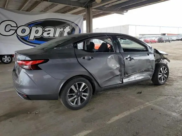 2025 NISSAN VERSA SV  