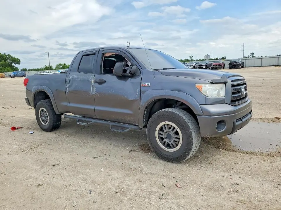 2013 TOYOTA TUNDRA DOUBLE CAB SR5  