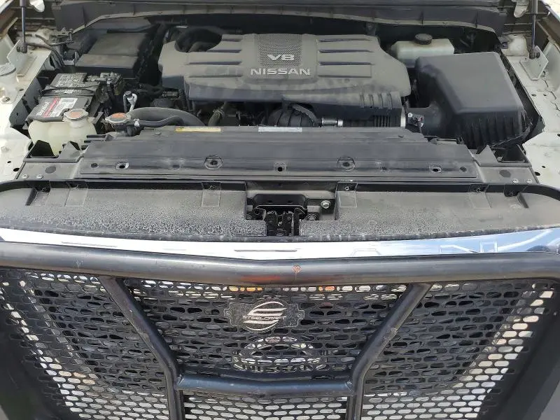 2017 NISSAN TITAN SV  