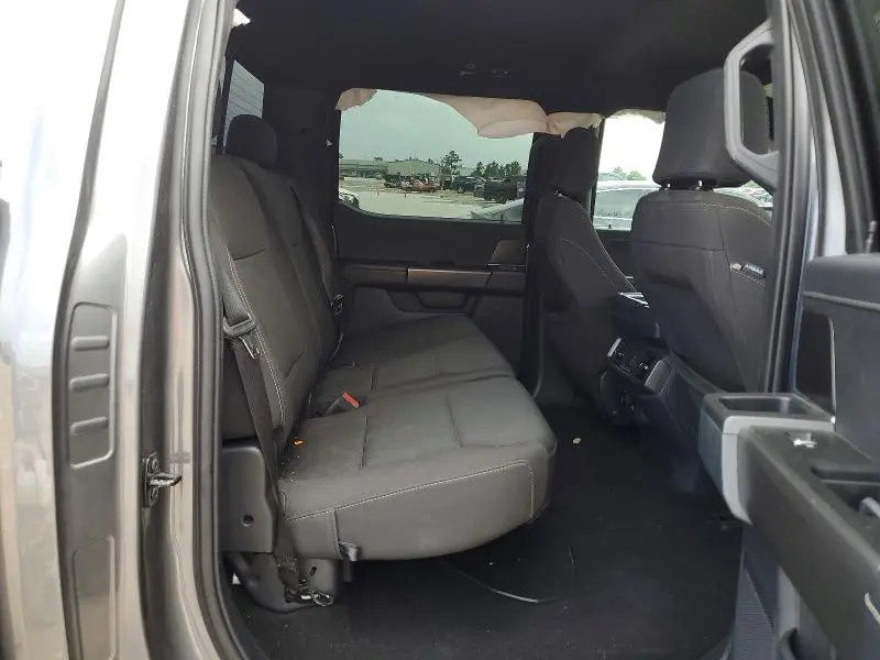 2024 FORD F150 XLT  