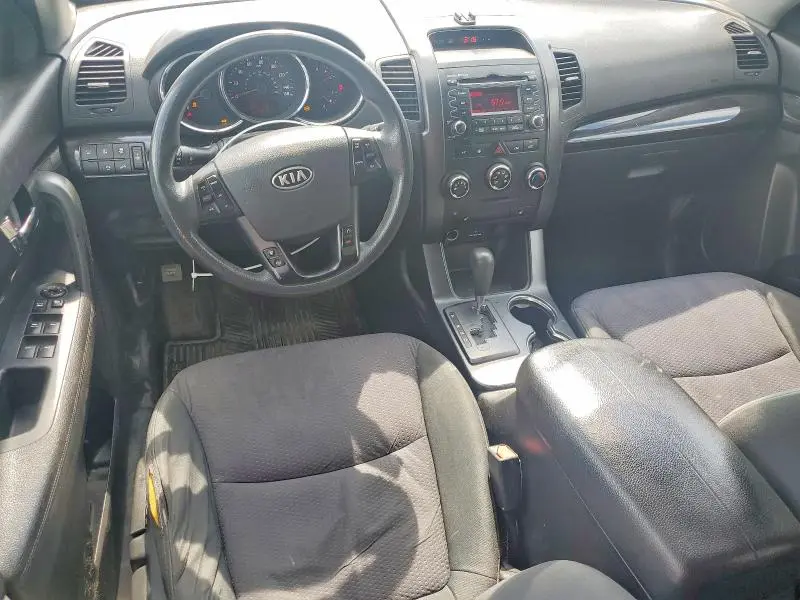 2011 KIA SORENTO LX  