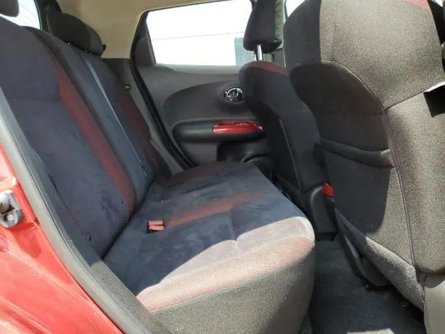 2014 NISSAN JUKE S