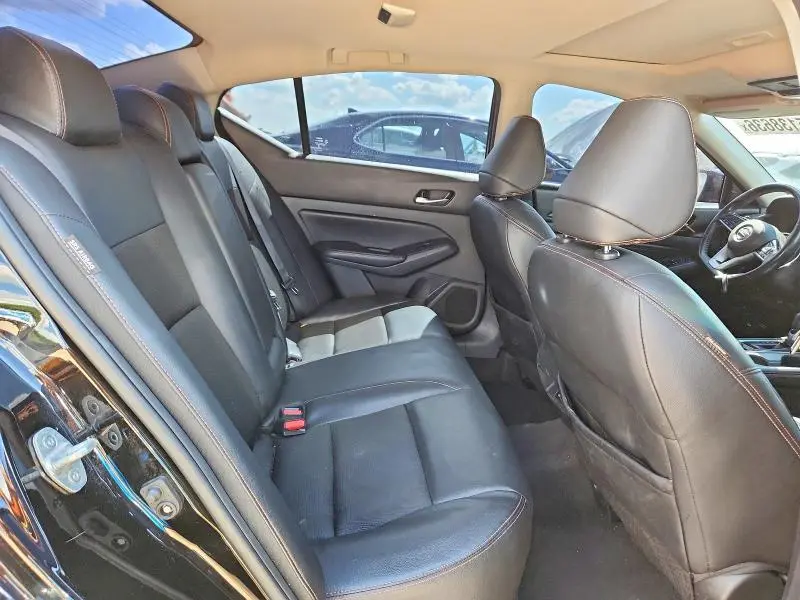 2021 NISSAN ALTIMA SR  