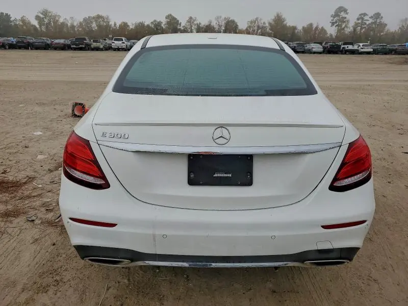 2018 MERCEDES-BENZ E 300  
