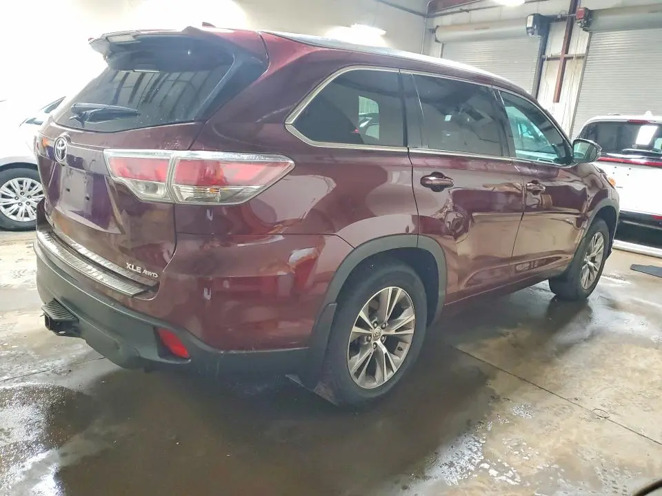 2014 TOYOTA HIGHLANDER XLE  