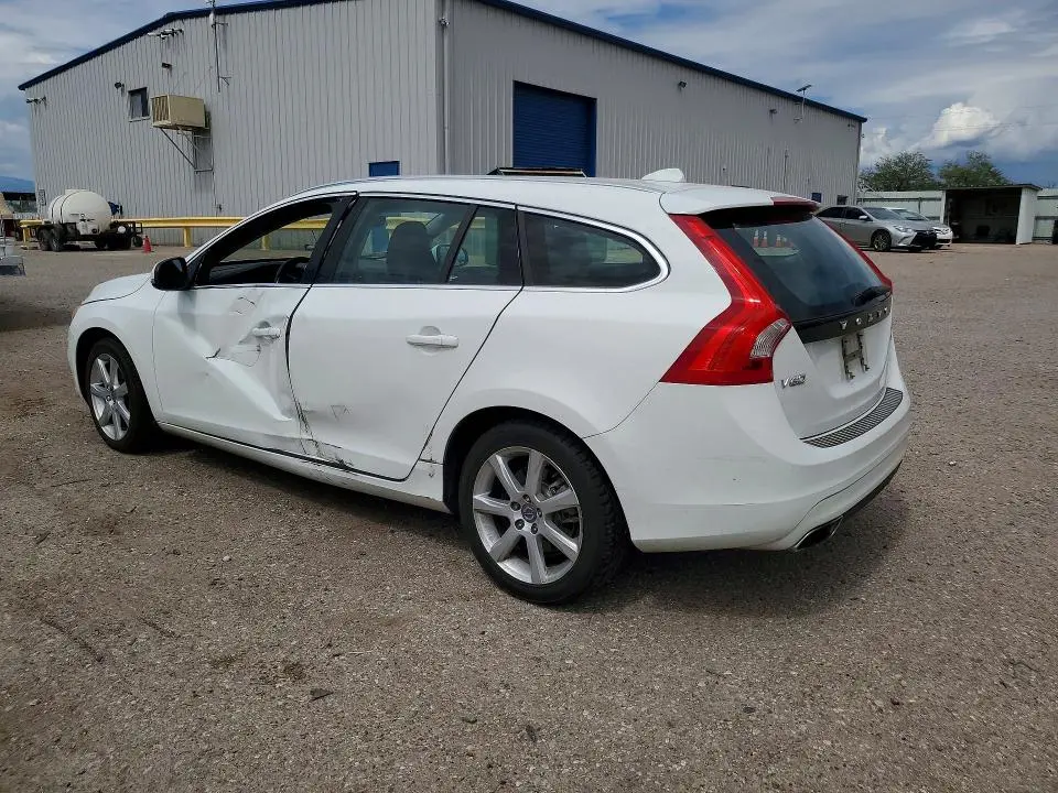 2016 VOLVO V60 T5 PREMIER  