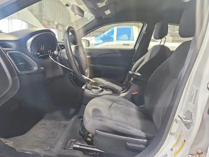 2014 CHRYSLER 200 LX  