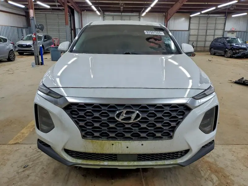 2019 HYUNDAI SANTA FE SE  