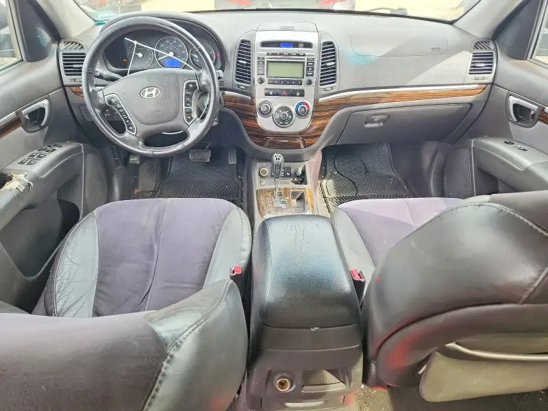 2010 HYUNDAI SANTA FE SE  