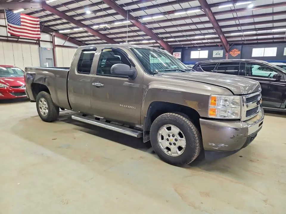 2011 CHEVROLET SILVERADO K1500 LT  