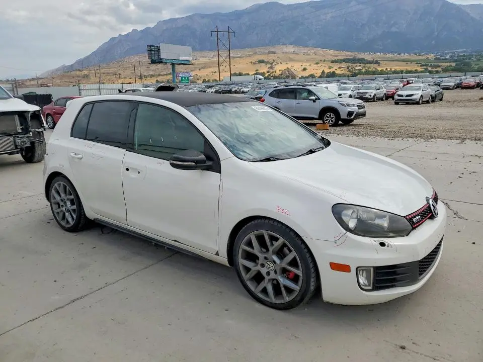 2013 VOLKSWAGEN GTI   