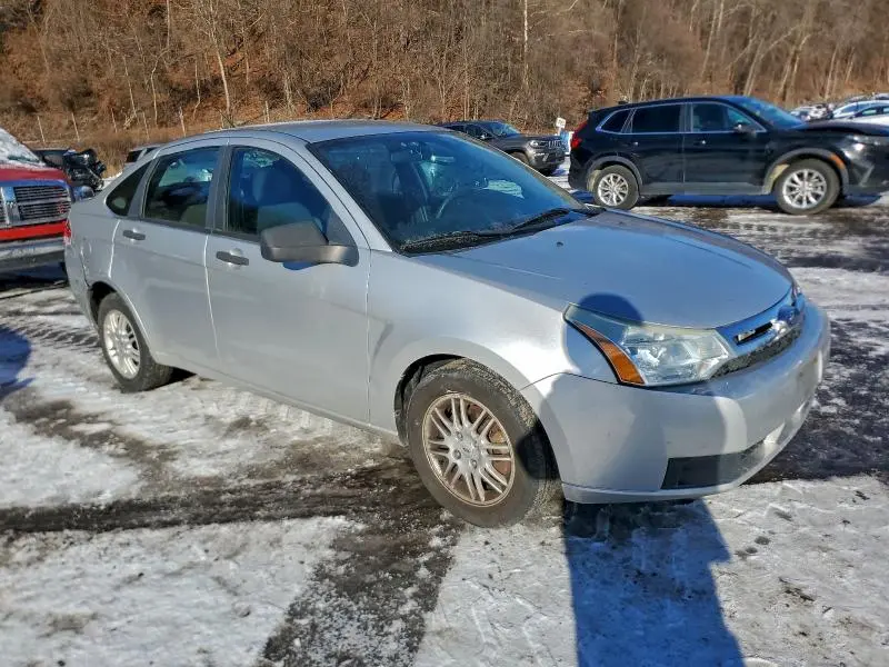 2010 FORD FOCUS SE  