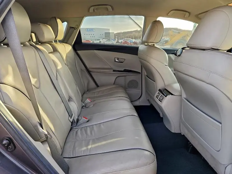 2014 TOYOTA VENZA LE  