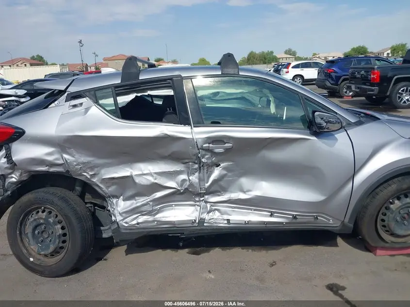 2019 TOYOTA C-HR LE