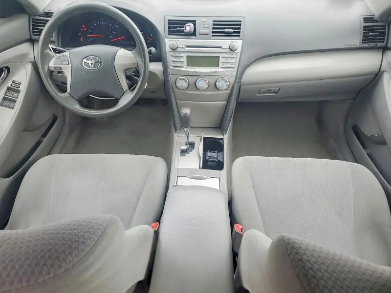 2011 TOYOTA CAMRY LE  