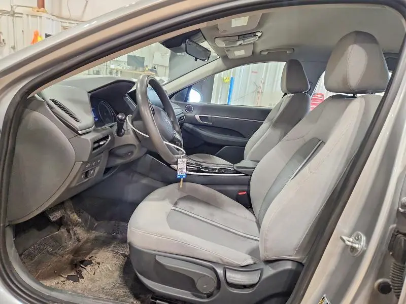 2021 HYUNDAI SONATA SE  
