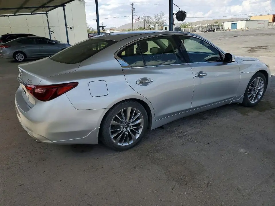 2019 INFINITI Q50 LUXE  