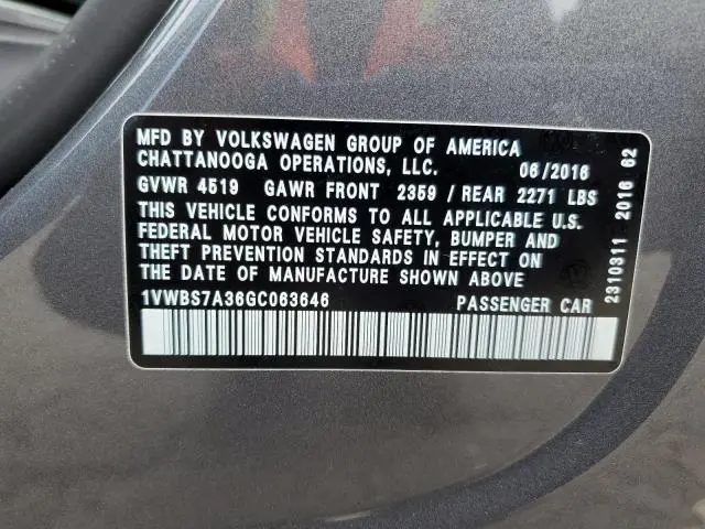 2016 VOLKSWAGEN PASSAT SE  