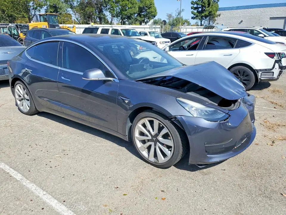 2018 TESLA MODEL 3   