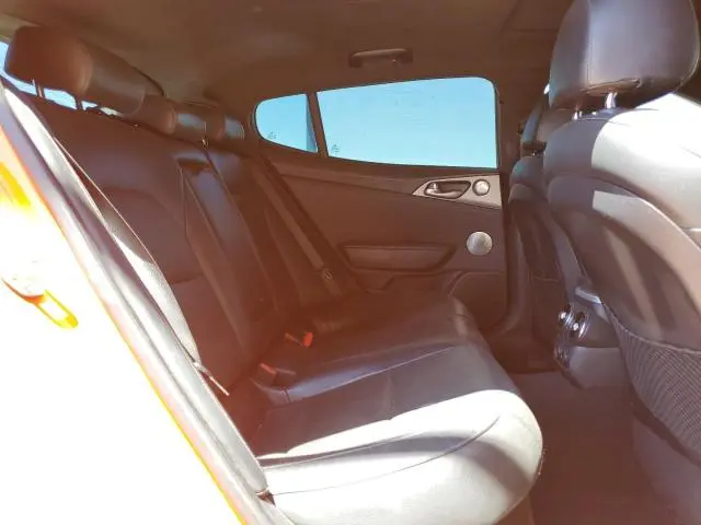 2019 KIA STINGER GT  