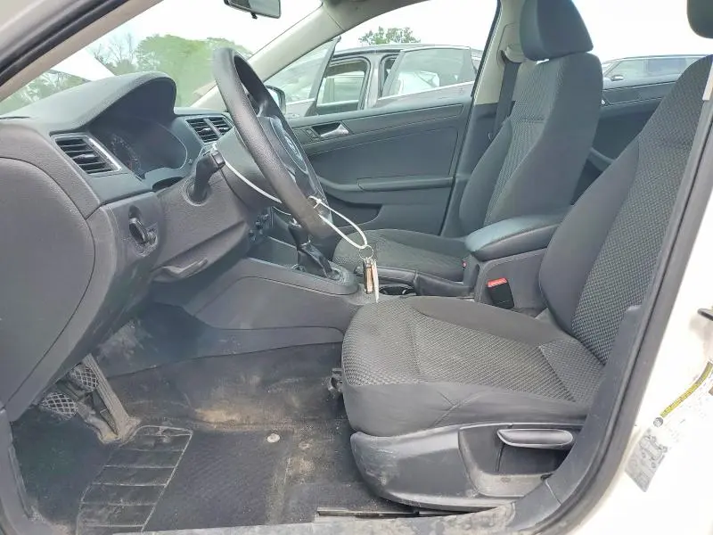 2013 VOLKSWAGEN JETTA BASE  