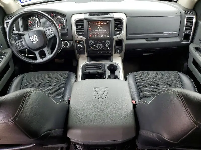2017 RAM 1500 SLT  