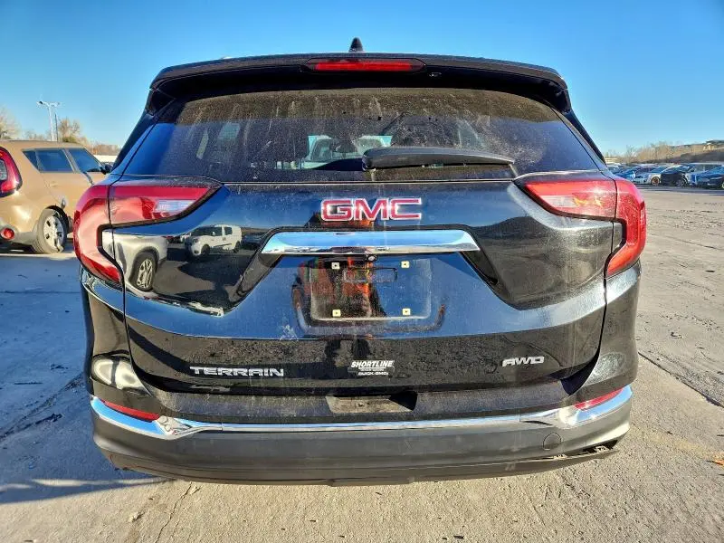 2021 GMC TERRAIN SLT  