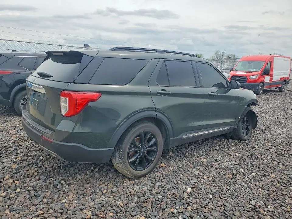 2022 FORD EXPLORER XLT  