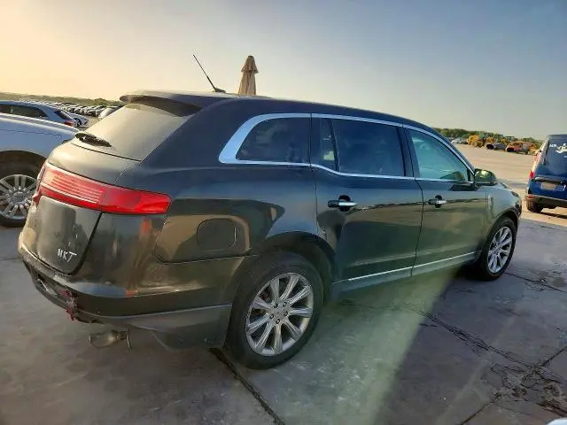 2013 LINCOLN MKT   