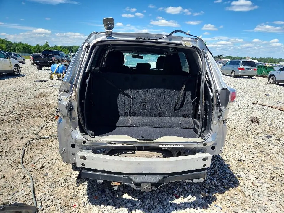 2016 TOYOTA HIGHLANDER LE  