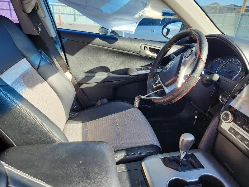 2012 TOYOTA CAMRY SE V6  