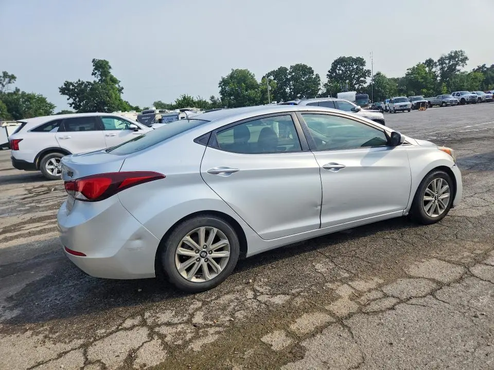 2014 HYUNDAI ELANTRA SE  
